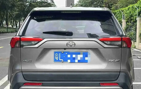 Toyota RAV4, 2020 год, 1 900 000 рублей, 5 фотография
