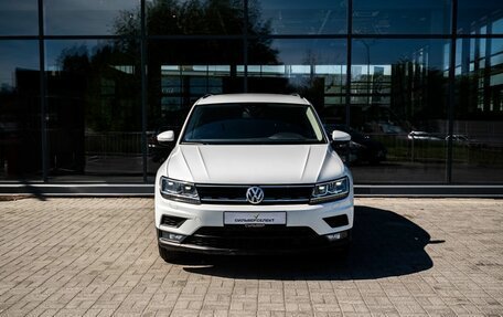Volkswagen Tiguan II, 2020 год, 2 700 000 рублей, 3 фотография