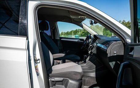 Volkswagen Tiguan II, 2020 год, 2 700 000 рублей, 11 фотография