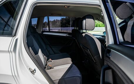 Volkswagen Tiguan II, 2020 год, 2 700 000 рублей, 13 фотография