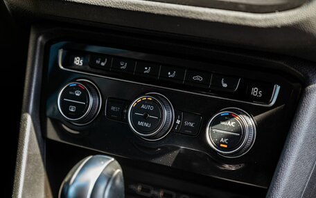 Volkswagen Tiguan II, 2020 год, 2 700 000 рублей, 22 фотография
