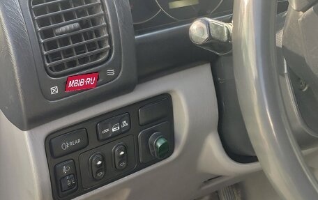 Toyota Land Cruiser 100 рестайлинг 2, 2004 год, 3 499 000 рублей, 8 фотография