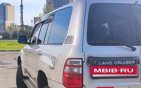 Toyota Land Cruiser 100 рестайлинг 2, 2004 год, 3 499 000 рублей, 5 фотография