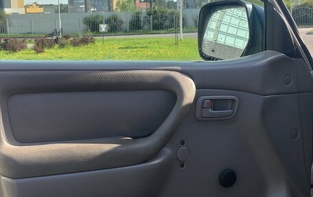 Toyota Land Cruiser 100 рестайлинг 2, 2004 год, 3 499 000 рублей, 11 фотография