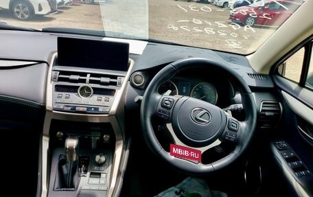 Lexus NX I, 2021 год, 3 650 000 рублей, 10 фотография