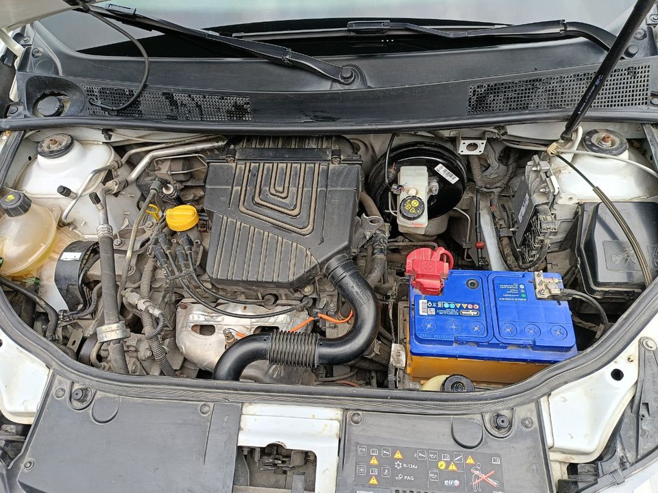 Renault Logan II, 2016 год, 920 000 рублей, 28 фотография