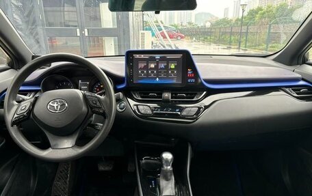 Toyota C-HR I рестайлинг, 2020 год, 1 600 898 рублей, 8 фотография