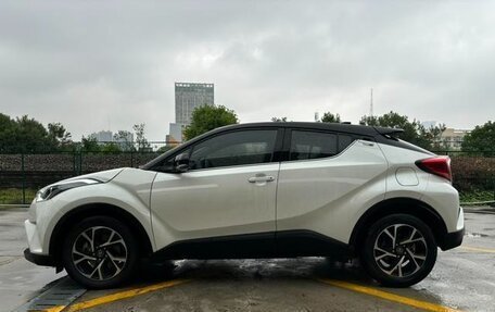 Toyota C-HR I рестайлинг, 2020 год, 1 600 898 рублей, 5 фотография