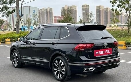 Volkswagen Tiguan II, 2024 год, 3 450 000 рублей, 3 фотография