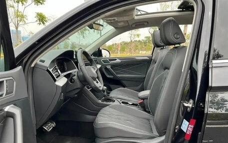 Volkswagen Tiguan II, 2024 год, 3 450 000 рублей, 8 фотография