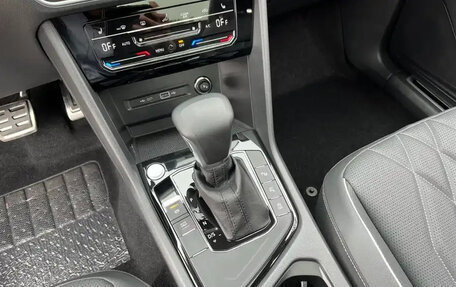Volkswagen Tiguan II, 2024 год, 3 450 000 рублей, 16 фотография