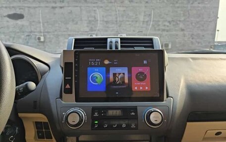 Toyota Land Cruiser Prado 150 рестайлинг 2, 2018 год, 4 410 000 рублей, 13 фотография