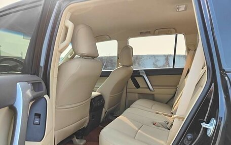 Toyota Land Cruiser Prado 150 рестайлинг 2, 2018 год, 4 410 000 рублей, 18 фотография