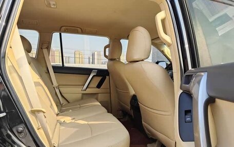 Toyota Land Cruiser Prado 150 рестайлинг 2, 2018 год, 4 410 000 рублей, 17 фотография