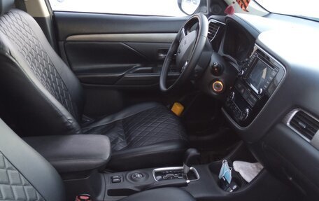 Mitsubishi Outlander III рестайлинг 3, 2015 год, 1 550 000 рублей, 4 фотография
