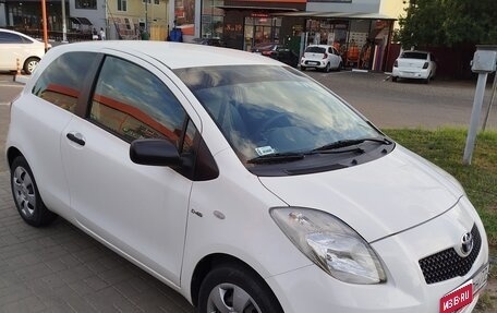 Toyota Yaris III рестайлинг, 2008 год, 666 000 рублей, 1 фотография
