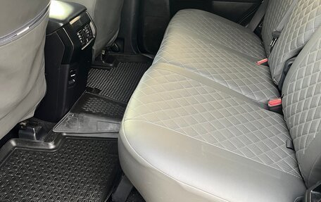 Toyota Land Cruiser Prado 150 рестайлинг 2, 2016 год, 3 100 000 рублей, 10 фотография