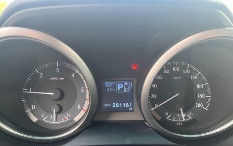 Toyota Land Cruiser Prado 150 рестайлинг 2, 2016 год, 3 100 000 рублей, 9 фотография