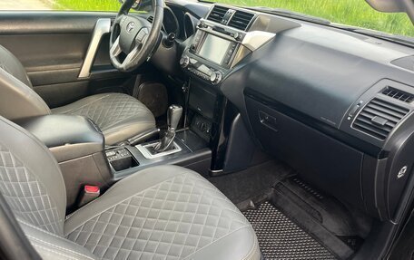Toyota Land Cruiser Prado 150 рестайлинг 2, 2016 год, 3 100 000 рублей, 8 фотография
