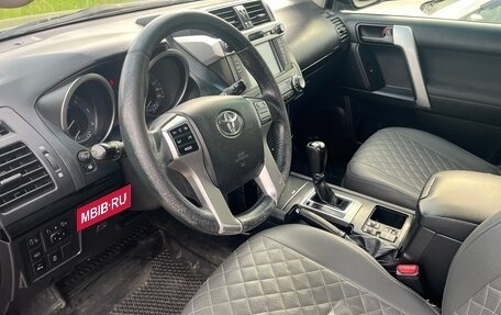 Toyota Land Cruiser Prado 150 рестайлинг 2, 2016 год, 3 100 000 рублей, 11 фотография