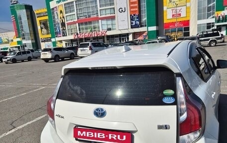 Toyota Aqua I, 2016 год, 890 000 рублей, 8 фотография