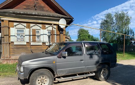 Nissan Terrano II рестайлинг, 1992 год, 500 000 рублей, 2 фотография