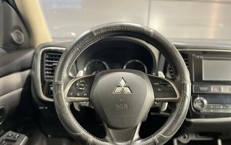 Mitsubishi Outlander III рестайлинг 3, 2013 год, 1 675 000 рублей, 13 фотография