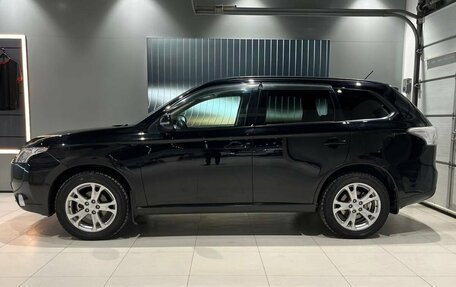 Mitsubishi Outlander III рестайлинг 3, 2013 год, 1 675 000 рублей, 8 фотография