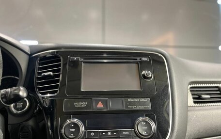 Mitsubishi Outlander III рестайлинг 3, 2013 год, 1 675 000 рублей, 16 фотография
