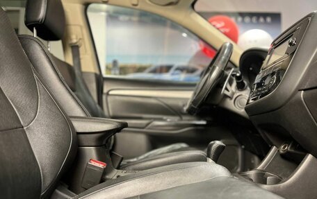 Mitsubishi Outlander III рестайлинг 3, 2013 год, 1 675 000 рублей, 20 фотография