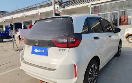 Honda Fit, 2021 год, 1 200 000 рублей, 3 фотография