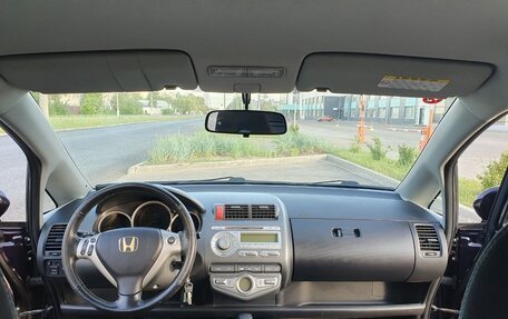 Honda Jazz I рестайлинг, 2007 год, 600 000 рублей, 28 фотография