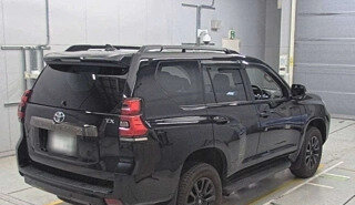 Toyota Land Cruiser Prado 150 рестайлинг 2, 2021 год, 3 880 000 рублей, 4 фотография