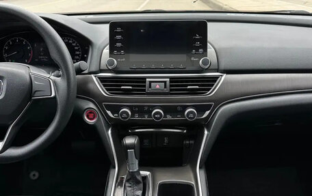 Honda Accord IX рестайлинг, 2020 год, 1 700 000 рублей, 12 фотография