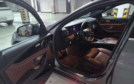 Mercedes-Benz E-Класс, 2022 год, 6 500 000 рублей, 2 фотография