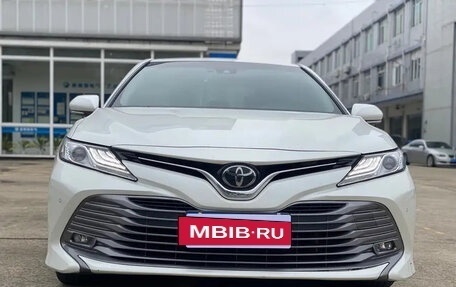 Toyota Camry, 2020 год, 2 100 000 рублей, 2 фотография