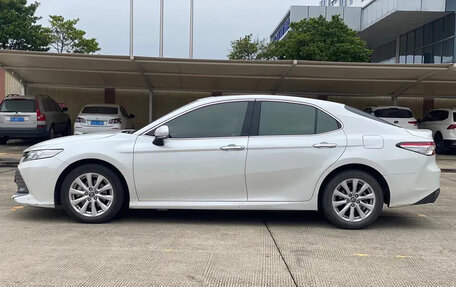 Toyota Camry, 2020 год, 2 100 000 рублей, 6 фотография