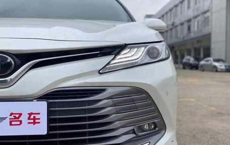 Toyota Camry, 2020 год, 2 100 000 рублей, 4 фотография