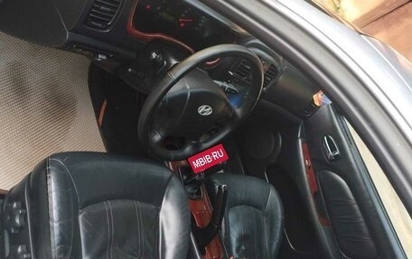 Hyundai Sonata IV рестайлинг, 2008 год, 557 000 рублей, 10 фотография