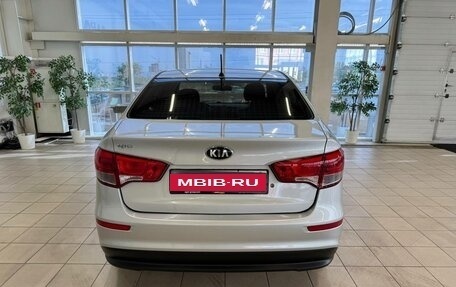 KIA Rio III рестайлинг, 2016 год, 999 000 рублей, 4 фотография