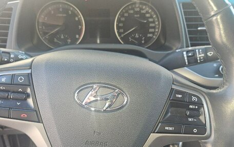 Hyundai Elantra VI рестайлинг, 2018 год, 1 820 500 рублей, 8 фотография