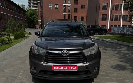 Toyota Highlander III, 2014 год, 2 650 000 рублей, 3 фотография