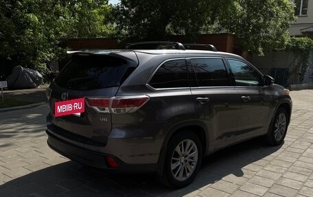 Toyota Highlander III, 2014 год, 2 650 000 рублей, 6 фотография