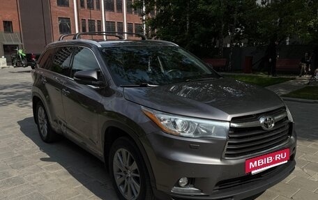 Toyota Highlander III, 2014 год, 2 650 000 рублей, 2 фотография