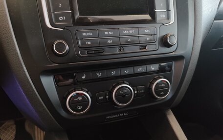 Volkswagen Jetta VI, 2014 год, 1 195 000 рублей, 17 фотография