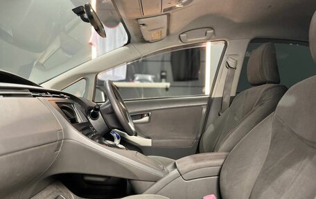 Toyota Prius, 2010 год, 1 050 000 рублей, 13 фотография