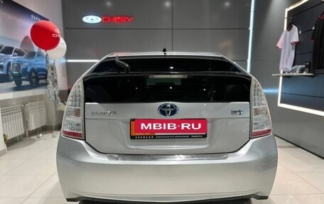 Toyota Prius, 2010 год, 1 050 000 рублей, 6 фотография