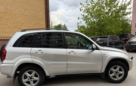 Toyota RAV4, 2003 год, 800 000 рублей, 3 фотография