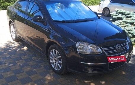 Volkswagen Jetta VI, 2010 год, 760 000 рублей, 3 фотография