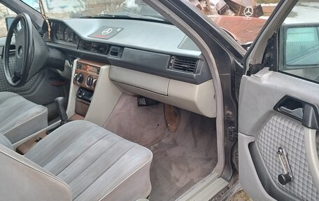 Mercedes-Benz W124, 1989 год, 350 000 рублей, 6 фотография
